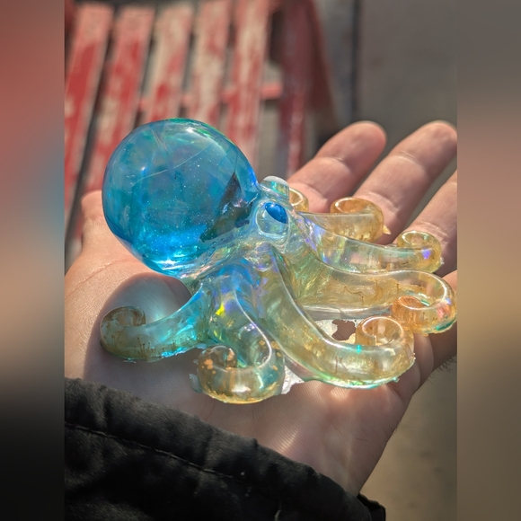 Hand Crafted  resin octopus 🐙 blue and gold - Picture 2 of 4